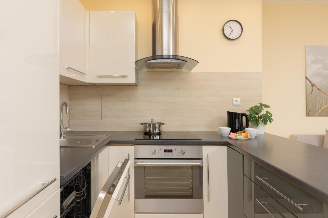 Praga Family Apartment With Parking By Noclegi Renters Warszawa Eksteriør bilde