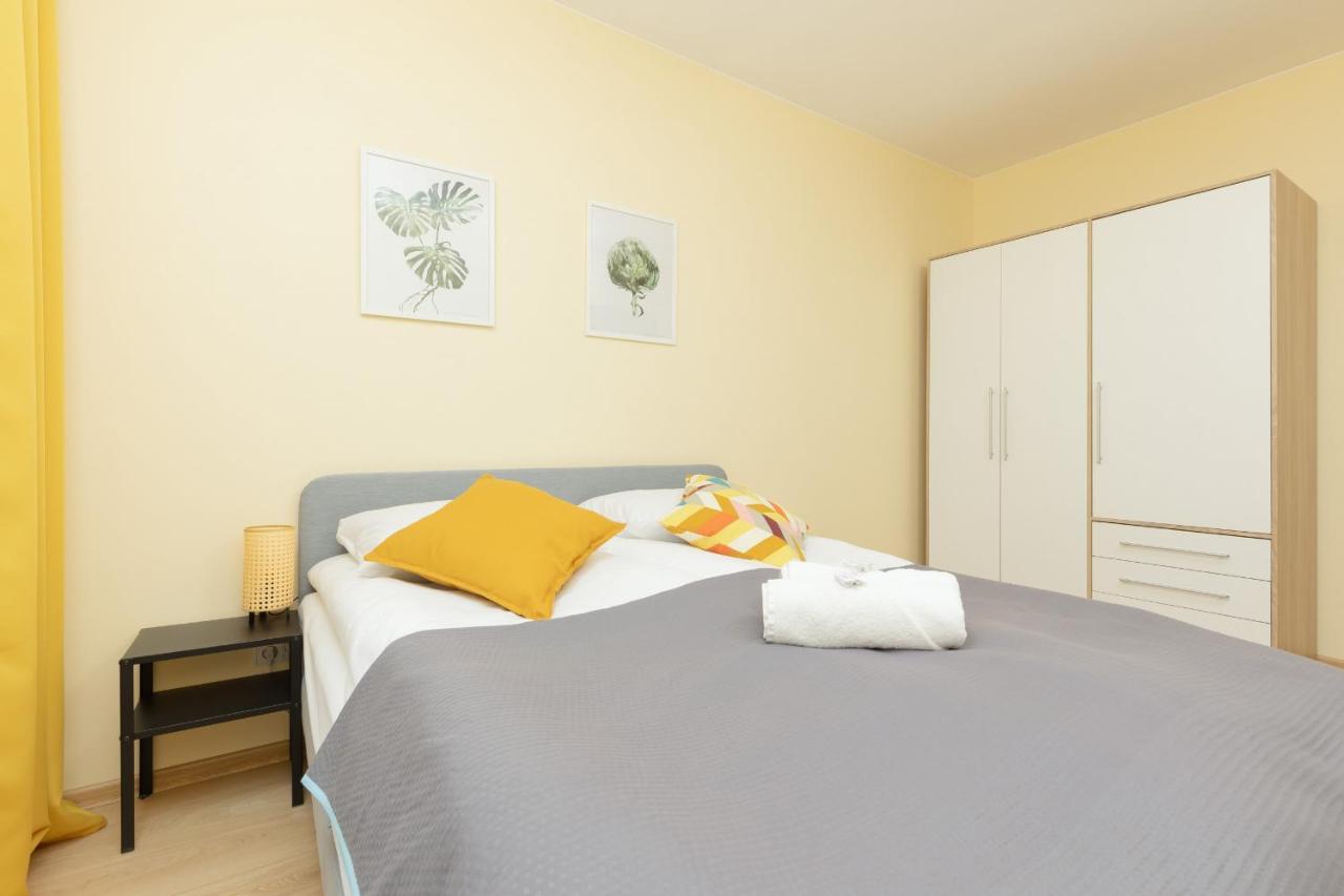 Praga Family Apartment With Parking By Noclegi Renters Warszawa Eksteriør bilde